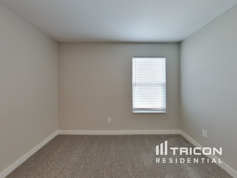 Building Photo - 1303 Eton Wy