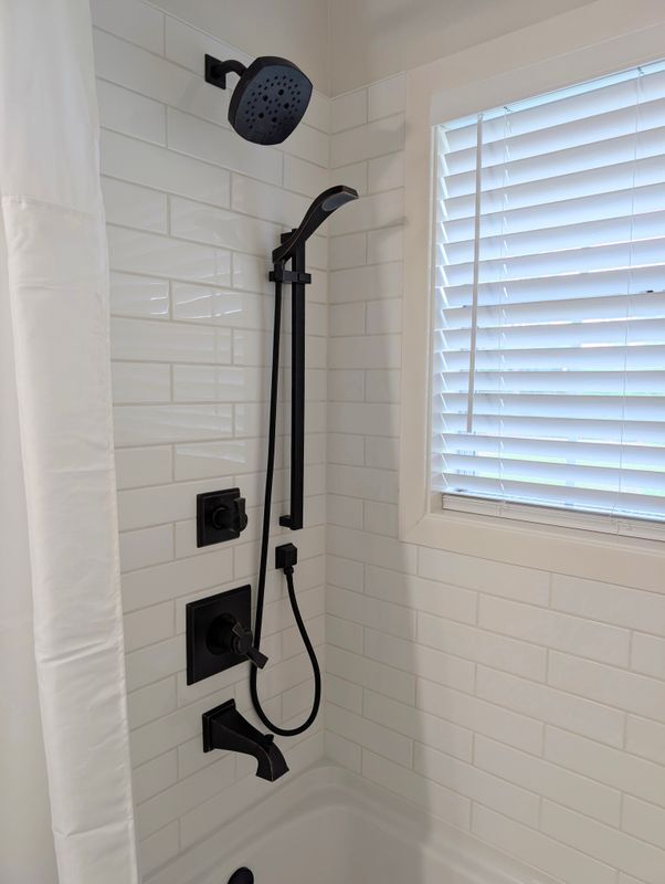 Building Photo - 531 Pine Hills Dr