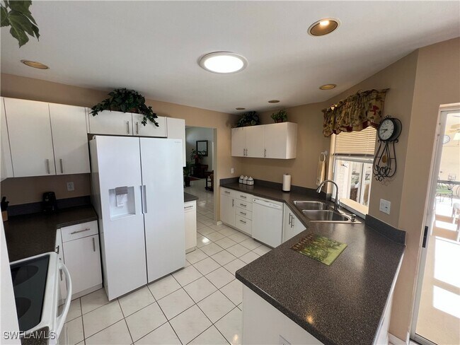 Building Photo - 702 Lambton Ln