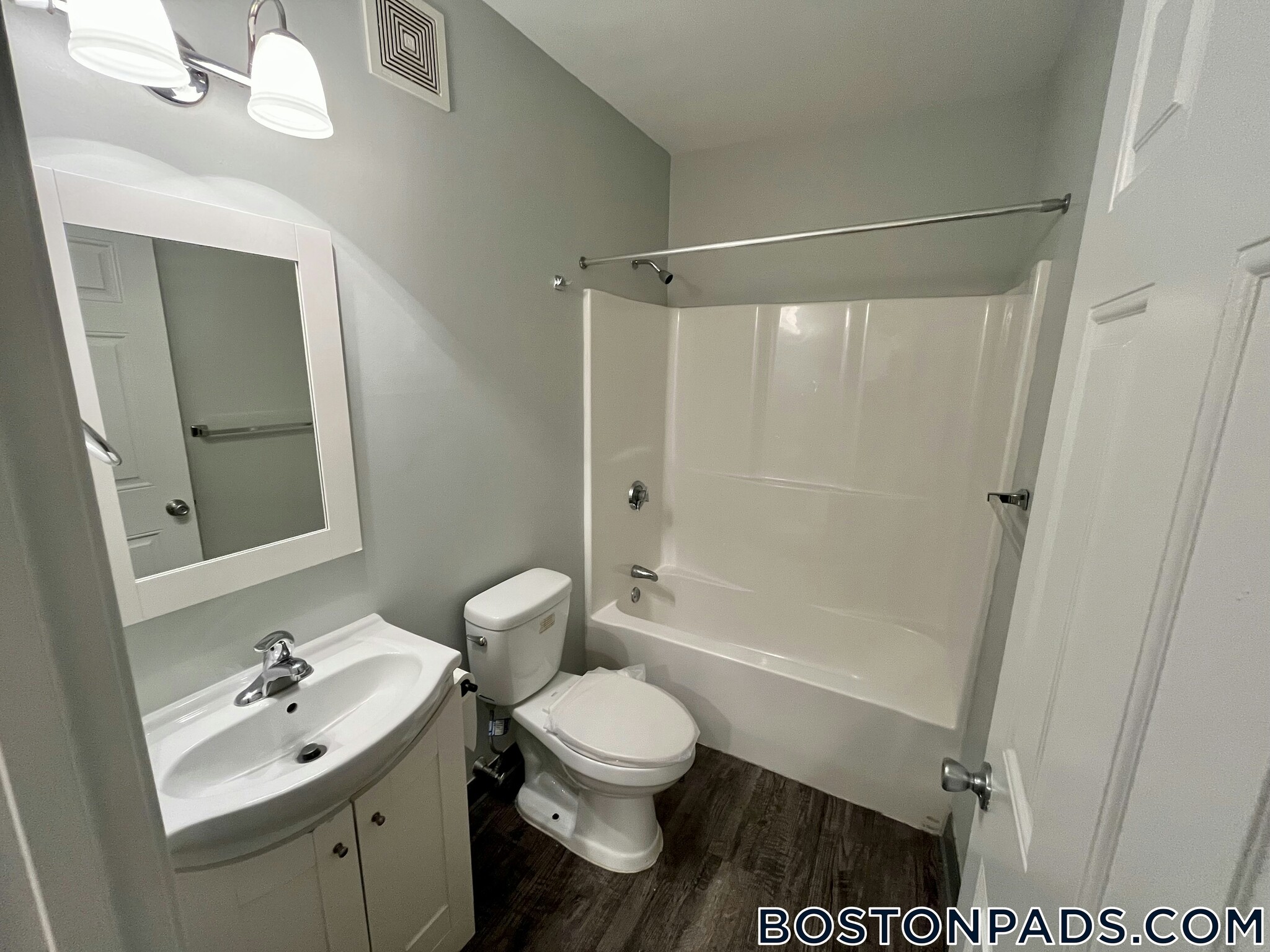 Building Photo - 26 Portland St