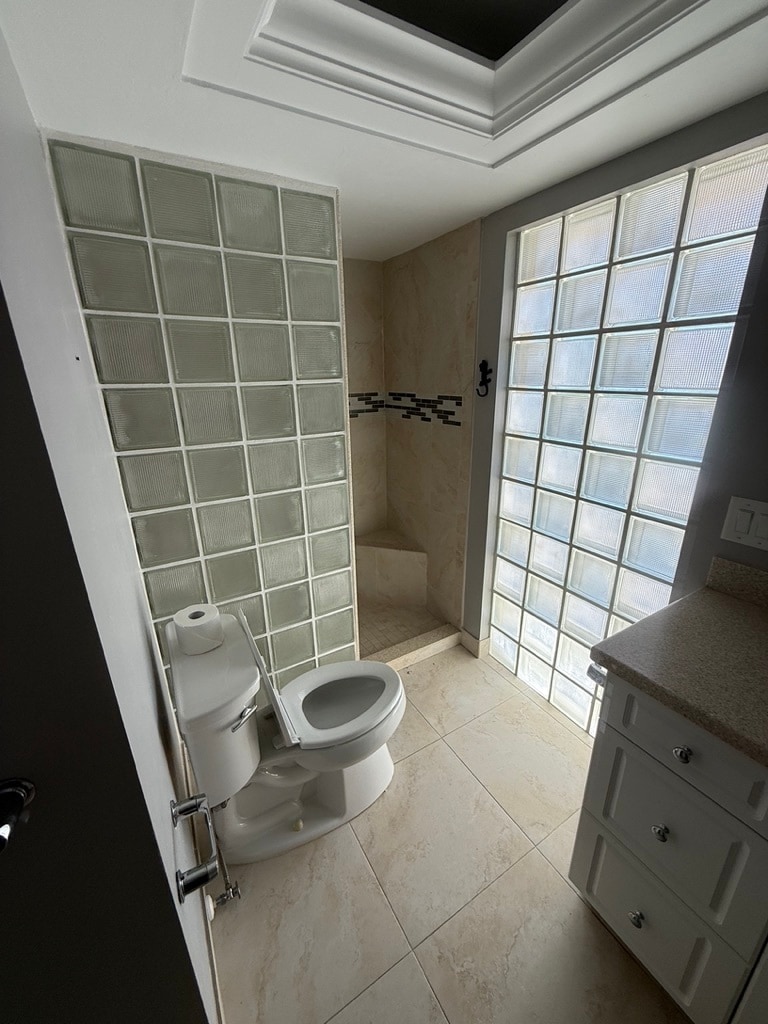 Building Photo - 381 Ortega Ln