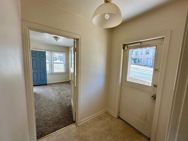 Building Photo - 112