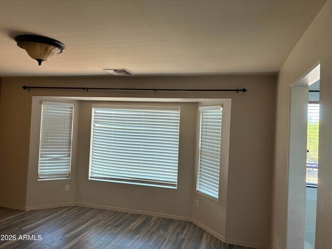 Building Photo - 3340 S Sunland Dr