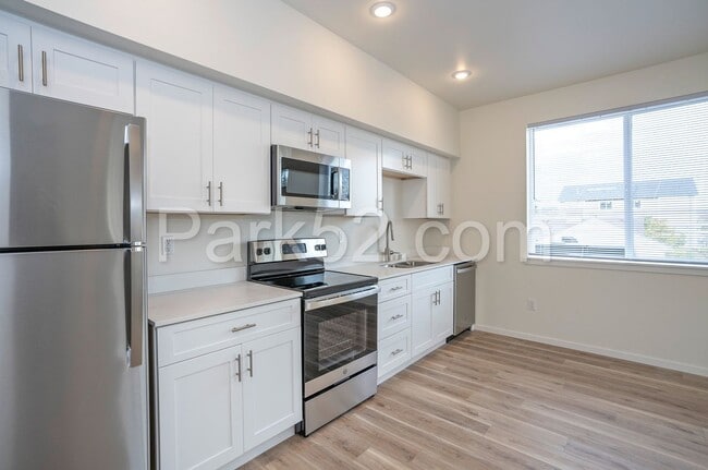 Building Photo - 4546 S Junett St