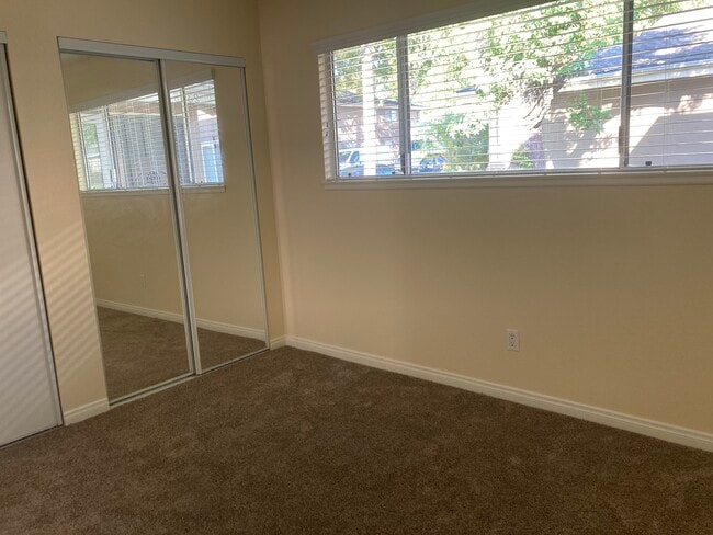 Building Photo - 2372 Pepper St