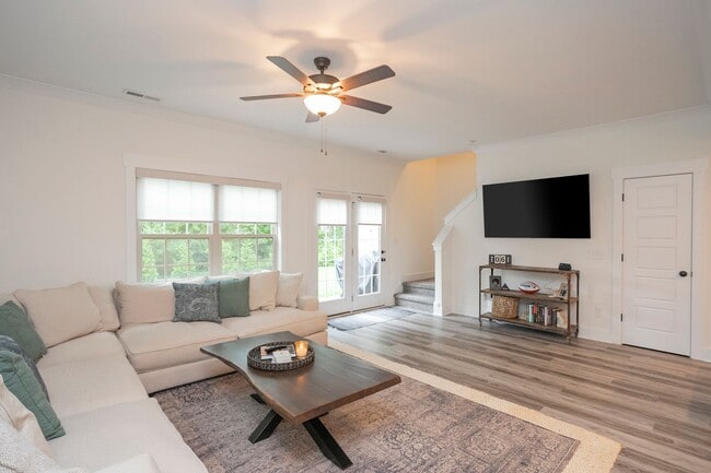 Building Photo - 3337 Alta Ln