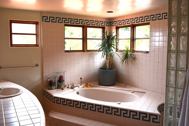 Building Photo - 32415 Aqua Vista Dr