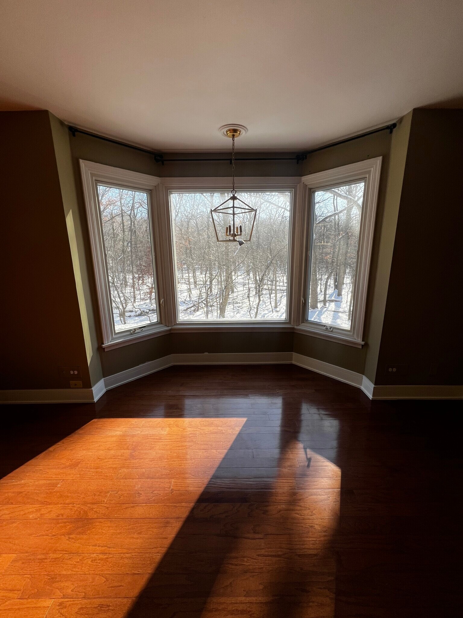 Building Photo - 2500 Windsor Mall