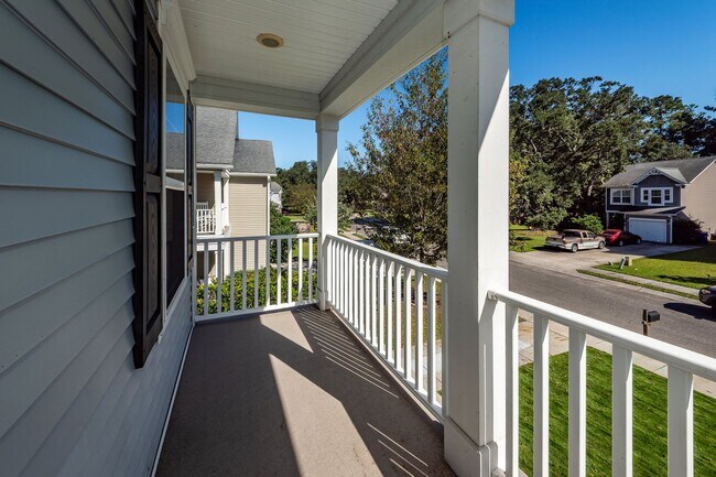 Building Photo - 4 Bedroom, 2.5 Bathroom Home in Brownswood...