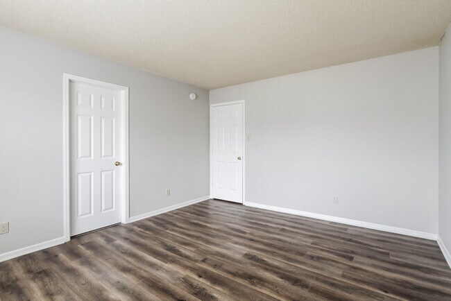 Building Photo - Single-Story 3-Bedroom Greenwood Home