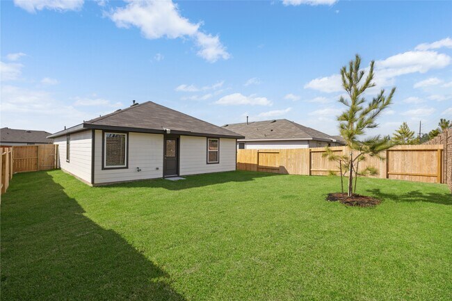 Building Photo - 23235 Teakwood Hills Dr