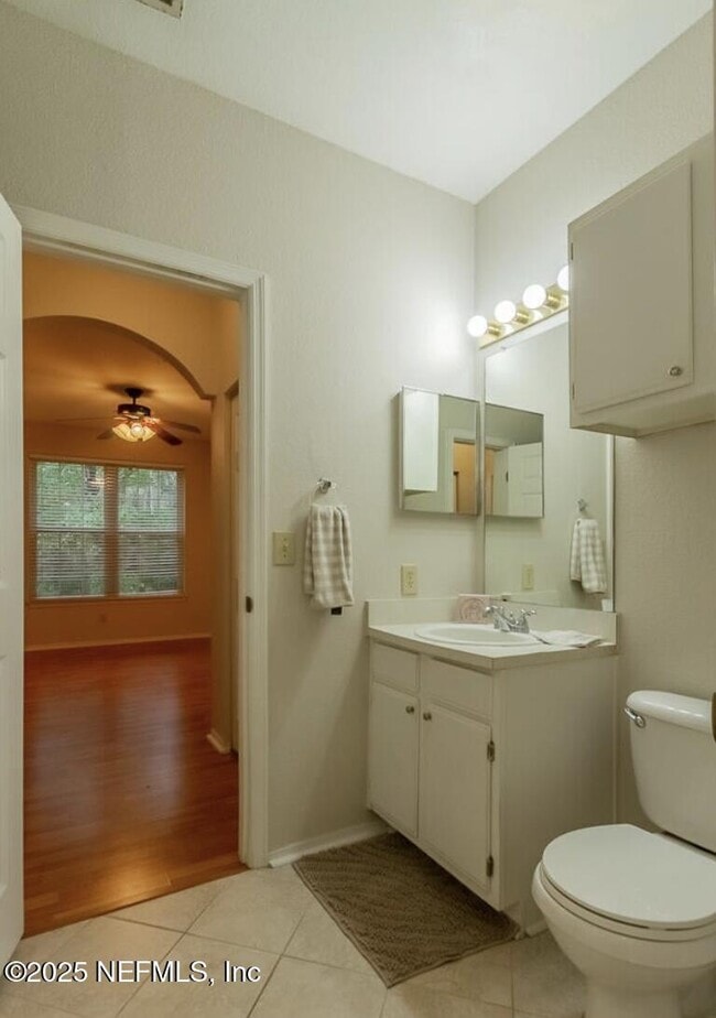 Building Photo - 13810 Sutton Park Dr N