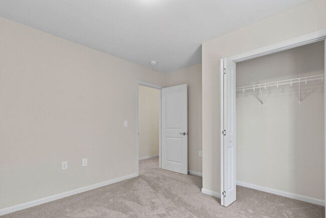 Building Photo - 512 Pate Dr