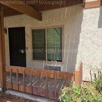 Building Photo - Welcome to this charming 1-bedroom, 1-bath...