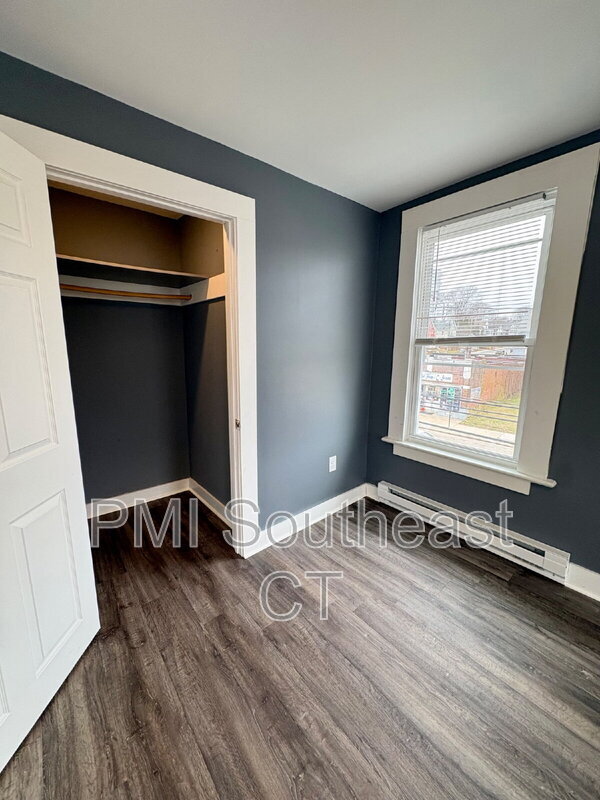 Building Photo - 200 Montauk Ave