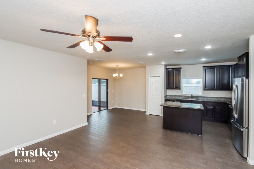 Building Photo - 1224 Dillard Dr SE