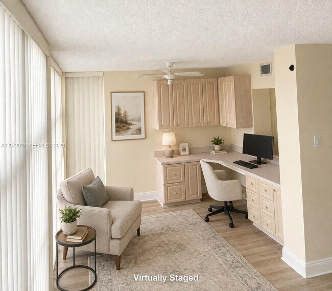 Building Photo - 600 Parkview Dr