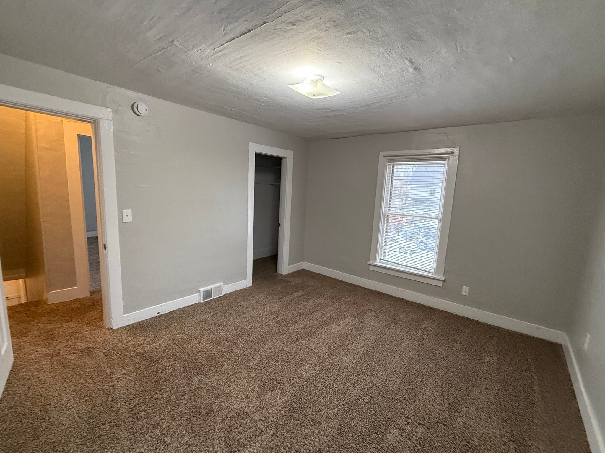 Building Photo - 217 Ghilda Pl NE