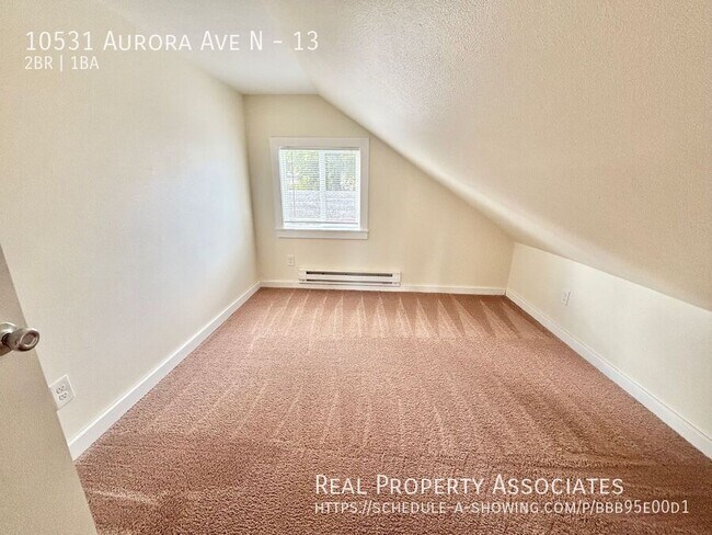 Building Photo - 10531 Aurora Ave N