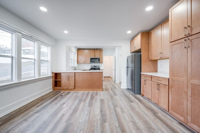 Building Photo - JUST LISTED! The Perfect Place for Students to Call Home