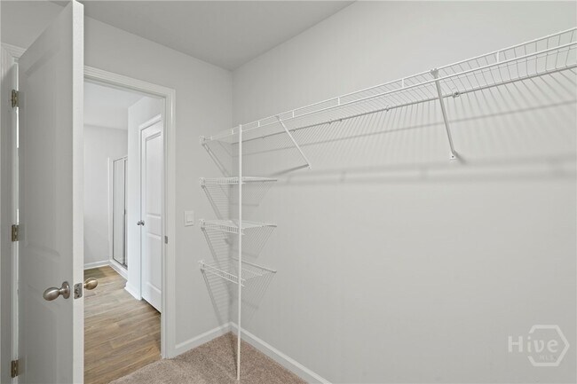 Building Photo - 231 Skylark Rd