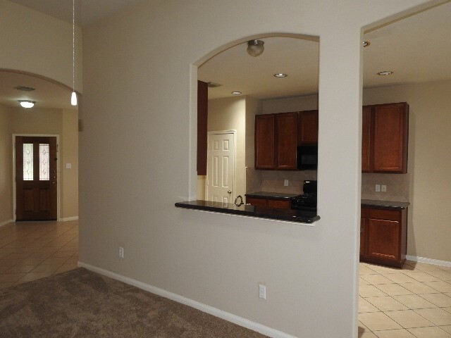 Building Photo - 25107 Hazel Ranch Dr