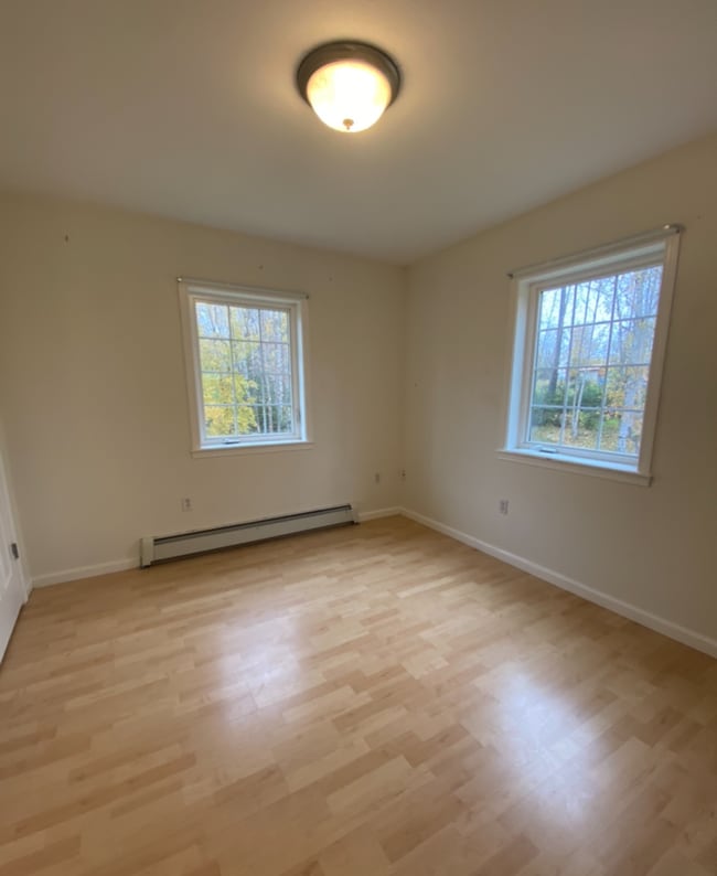 Building Photo - Fantastic 5 bedroom, 2.5 bath with an oversized 2 car garage, home on a private Acre, for rent ac...