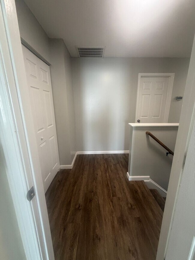 Building Photo - 1755 Polaris Dr