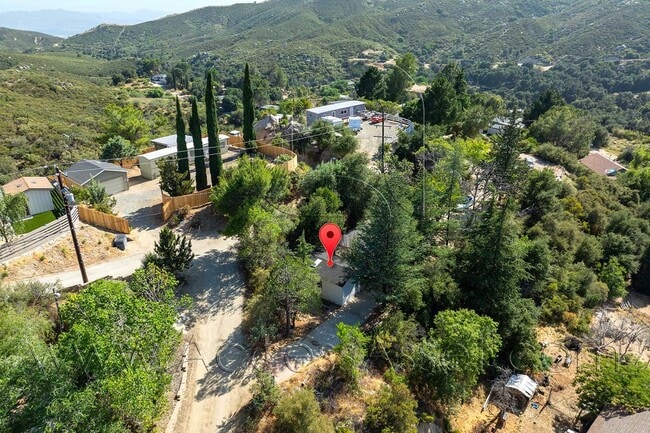 Building Photo - Charming 1 Bed/1 Bath Newly Remodeled Unit In Banning!