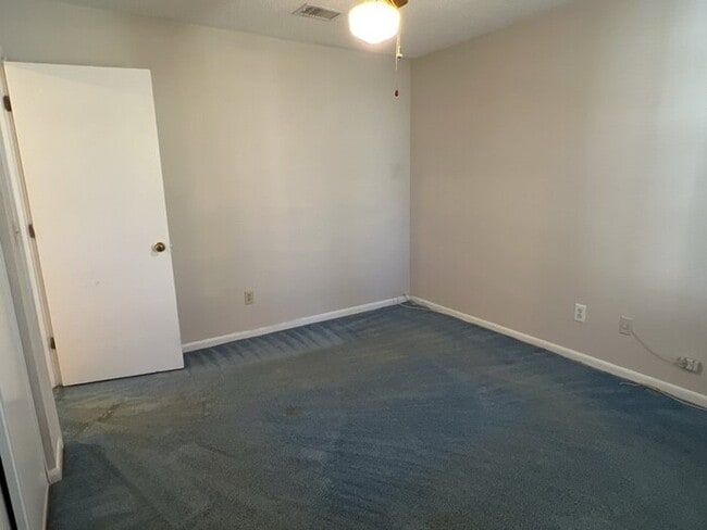 Building Photo - 115 Lancashire Rd