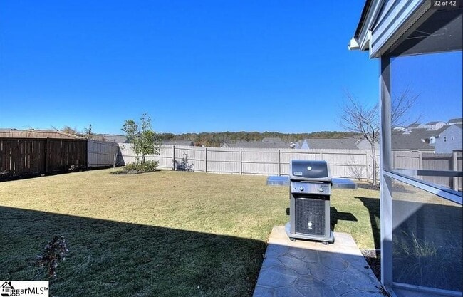 Building Photo - 233 Shale Dr