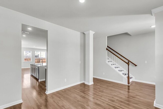 Building Photo - 425 Ribiero Dr