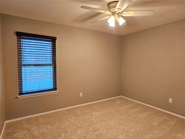 Building Photo - 3932 Haleys Way