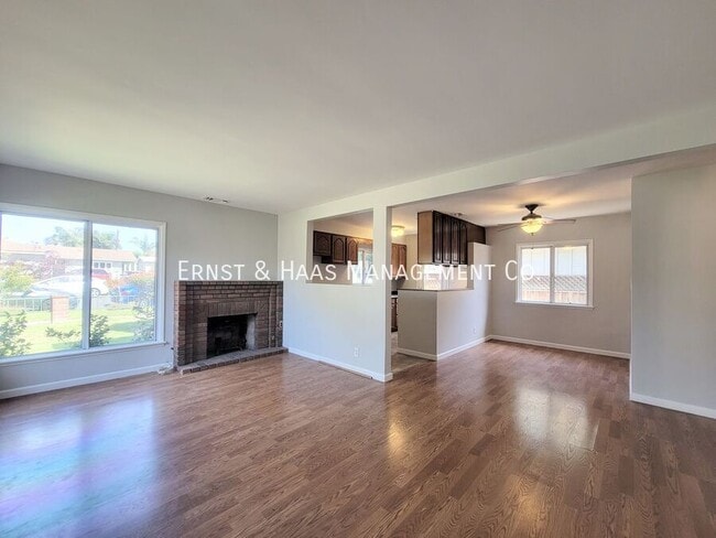 Building Photo - 3527 Pine Ave