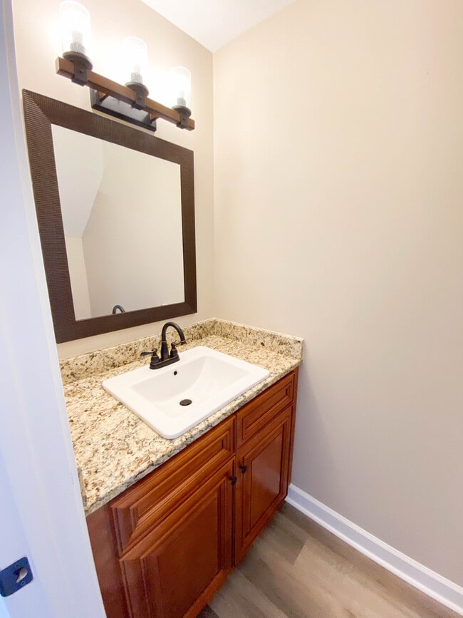 Building Photo - The Highlands on Main