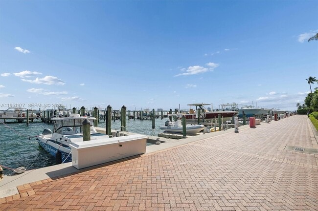 Building Photo - 4000 Towerside Terrace