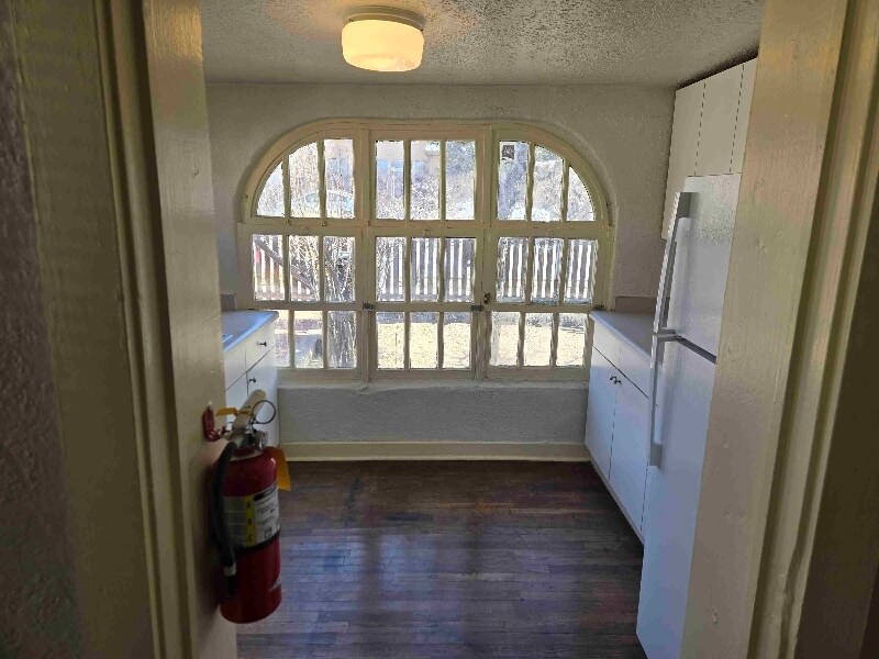 Building Photo - 707 12th St SW