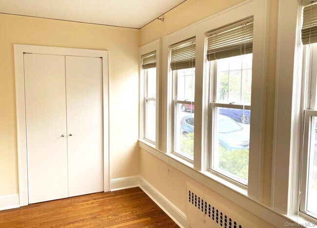 Building Photo - 18 S Eckar St