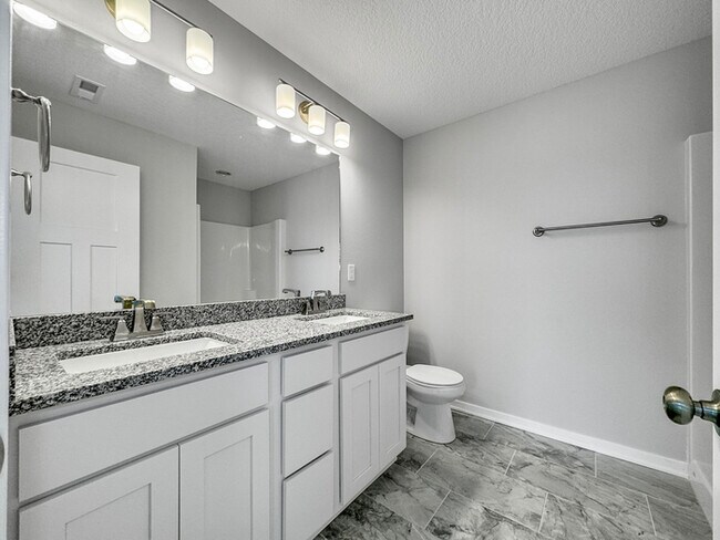 Building Photo - 2633 NW Lois Lane