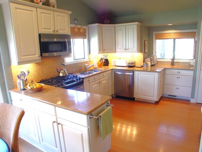 Primary Photo - 3108 Eastwood Ct