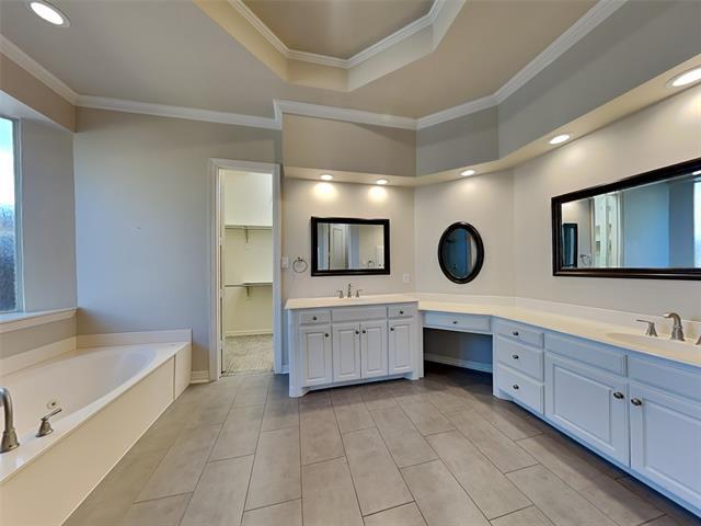 Building Photo - 1417 Tree Farm Dr