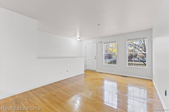 Building Photo - 1084 Faulkner