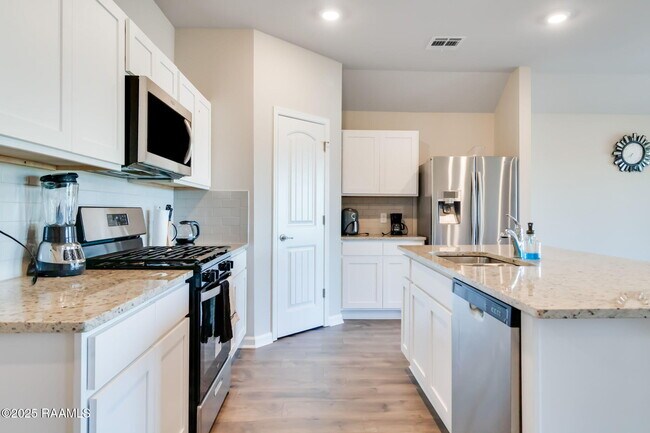 Building Photo - 108 Chesson Hl Dr