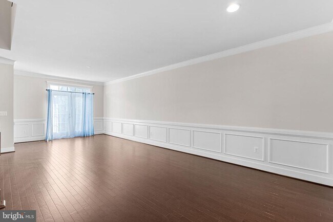 Building Photo - 207 Miles Hawk Terrace