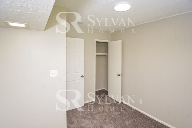 Building Photo - Enjoy living the good life in this 3 bedro...