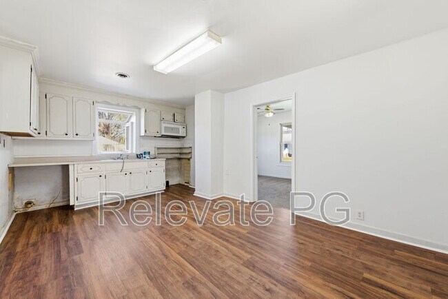 Building Photo - 100 Lowell St