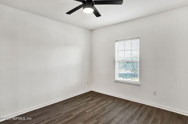 Building Photo - 4911 Key Lime Dr