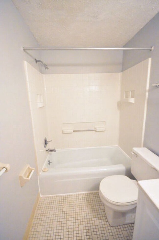 Building Photo - 191 Chittenden Ave