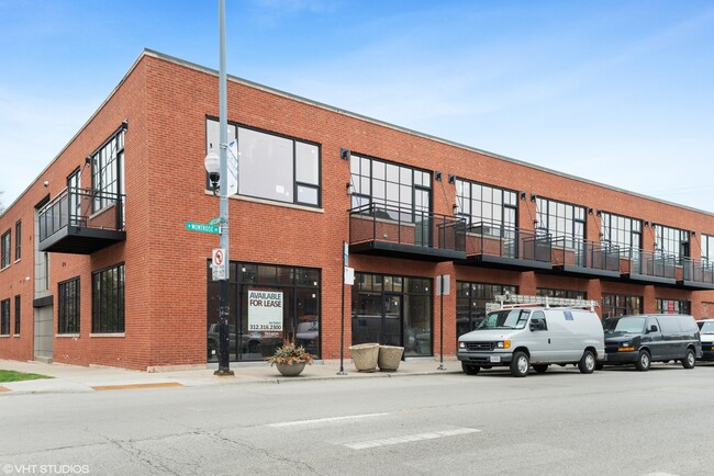 Primary Photo - 4405 N Artesian Ave