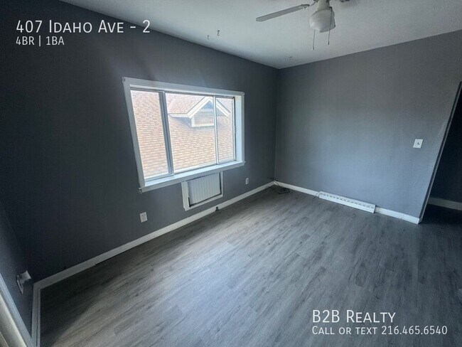 Building Photo - 407 Idaho Ave